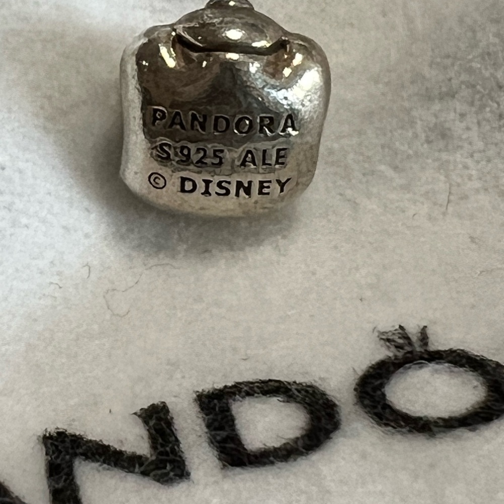 Pandora Winnie the Pooh charm - Picture 5 of 6